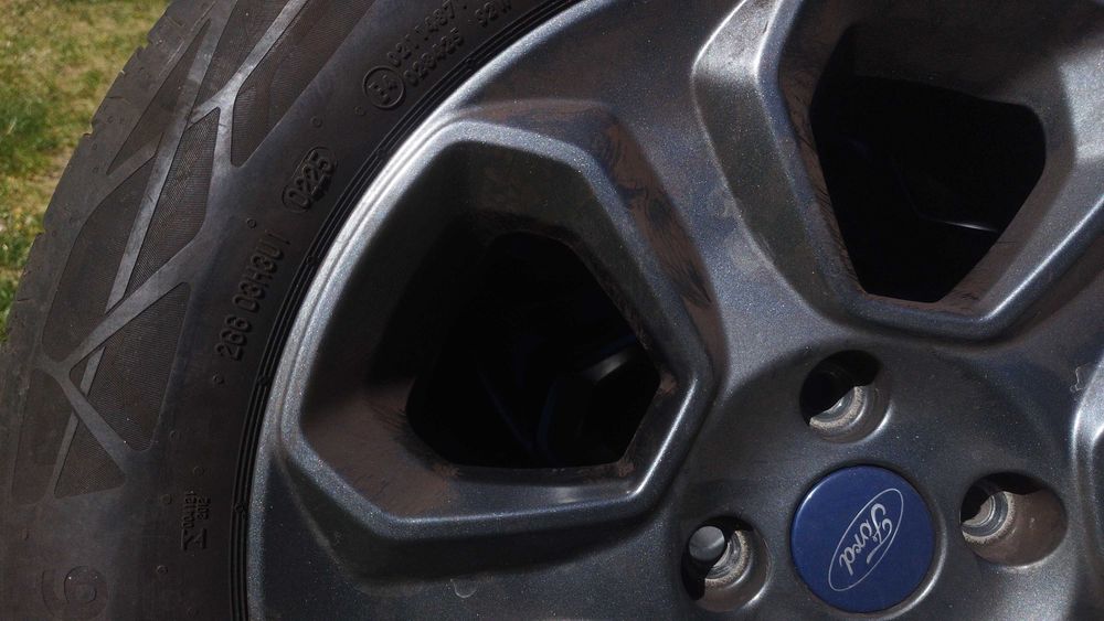 Felgi z oponami Continental 205/60 R16 H EcoContact 6