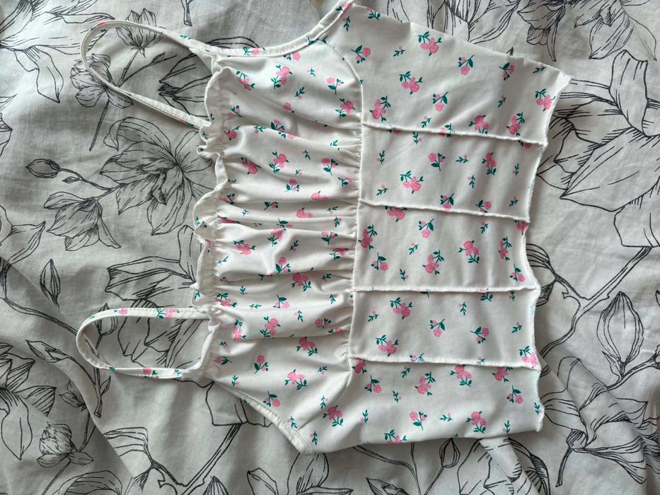 Crop top w różyczki coquette cute