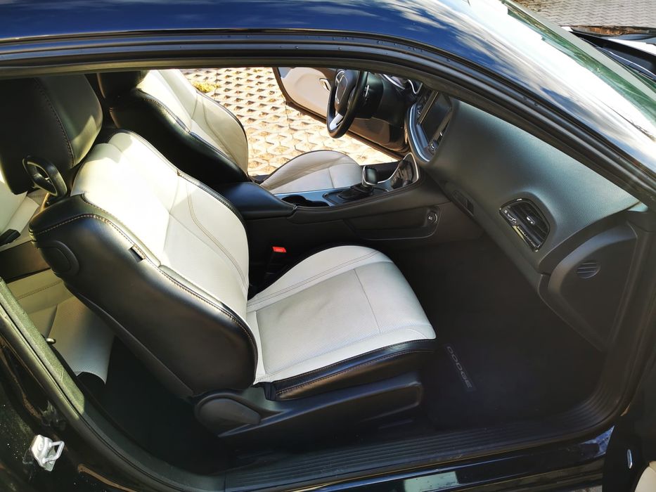 Dodge Challenger 2016 stan idealny 3.6