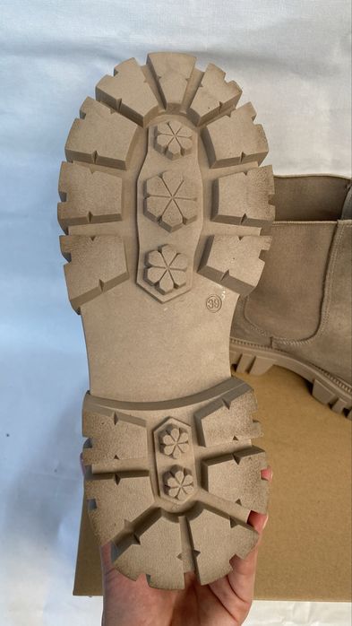 Ботинки челсі, жіночі