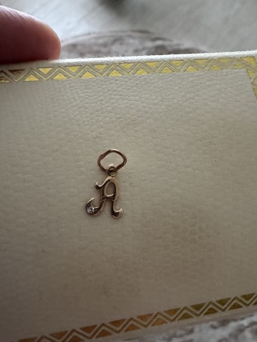 Підвіска золота з літерою А