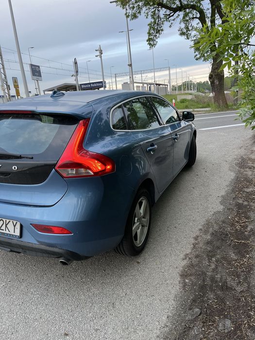 Volvo V40 D4 190 KM Full wyposażenie model 2015