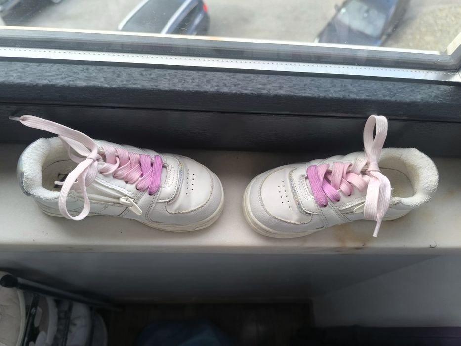 Tênis para menina da Zara tamanho 26