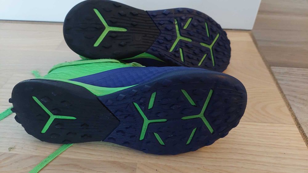 Buty r35 piłka nożna Kipsta Viralto III TF twarda nawierzchnia turfy