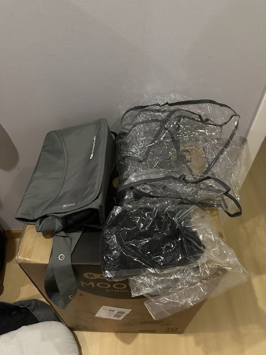 Wózek Kinderkraft Moov CT 3w1