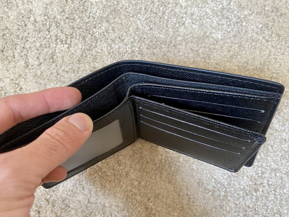 Carteira Louis Vuitton Embossed Flower