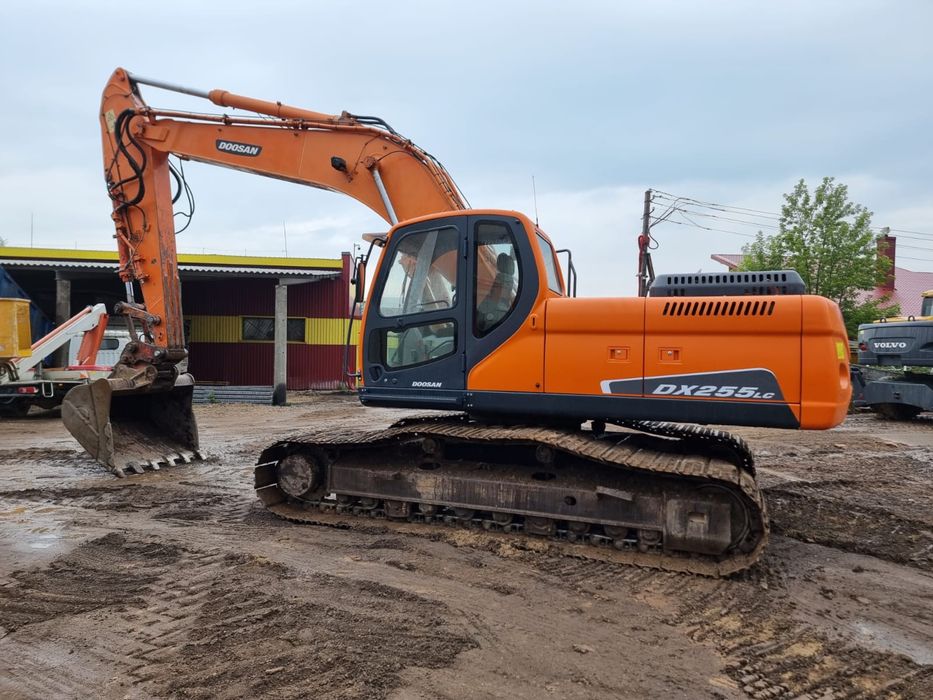 Аренда гусеничного экскаватора с оператором