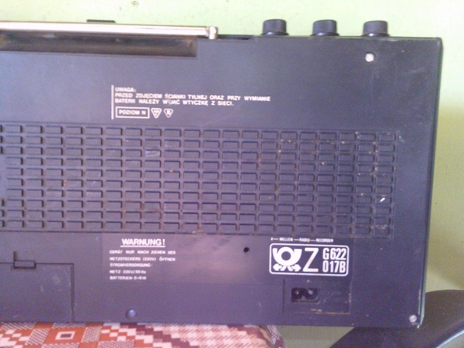 Radio Hania RMS4100, AM działa, UKF szumi, magnetofon kręci bez kasety