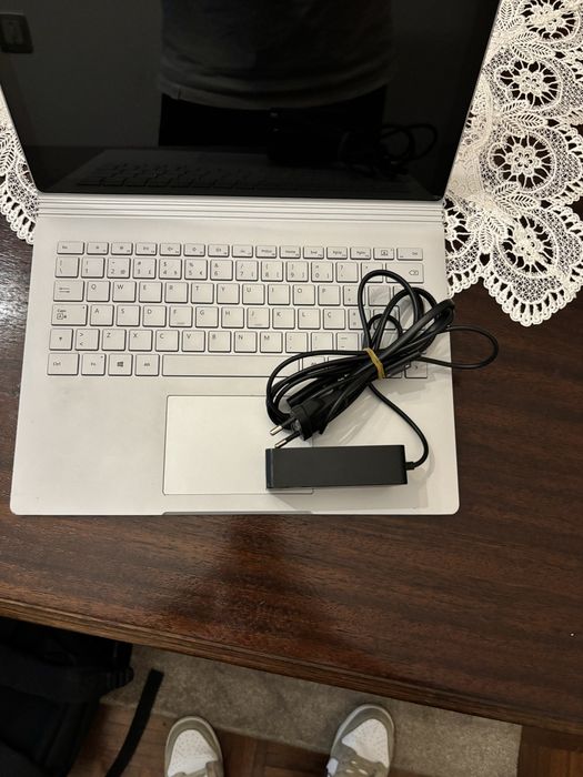 Microsoft Surface Book 2 13”