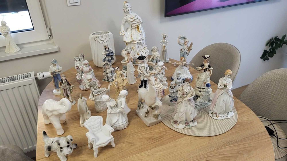 Kolekcja figurek porcelanowych