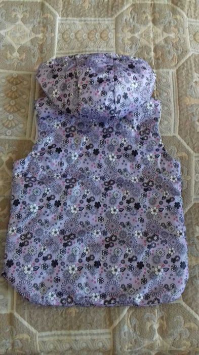 Красивая жилетка 104 рост в идеале