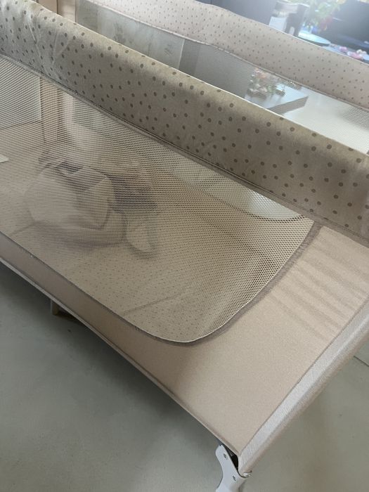 Łóżeczko turystyczne bezowe nowe