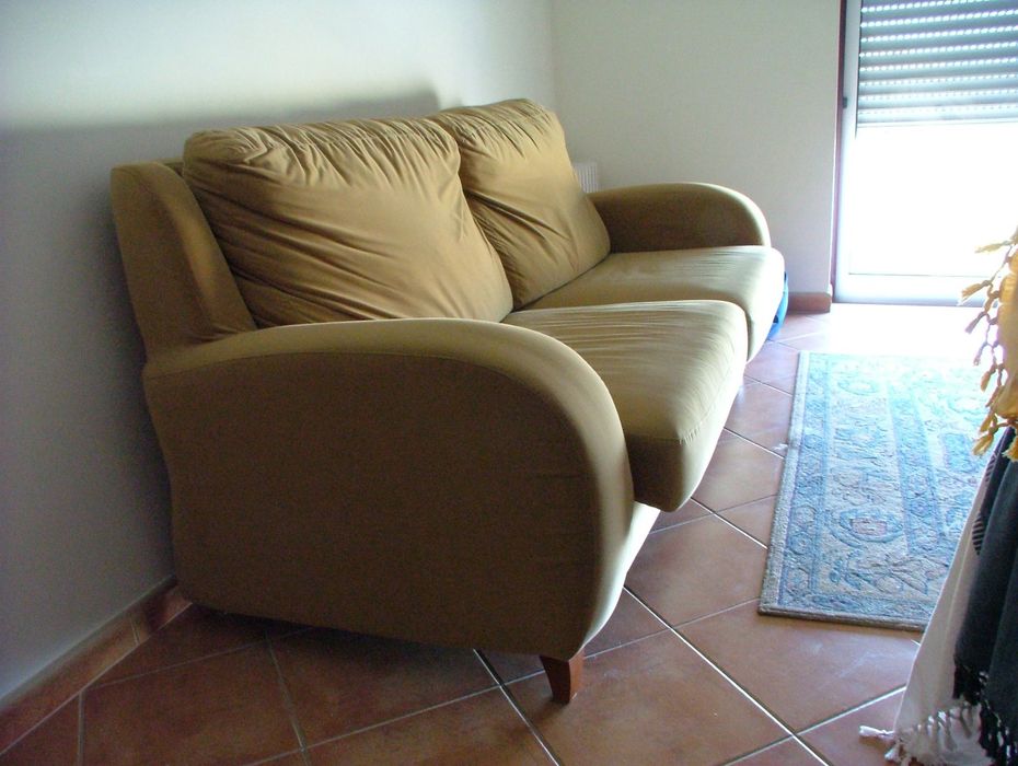 Sofá em pele de pêssego macio
