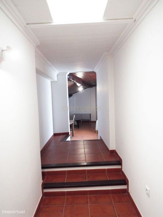 Moradia T4 com 13 Assoalhadas | Lounge de 40 m² | Terraço de 80 m² | T