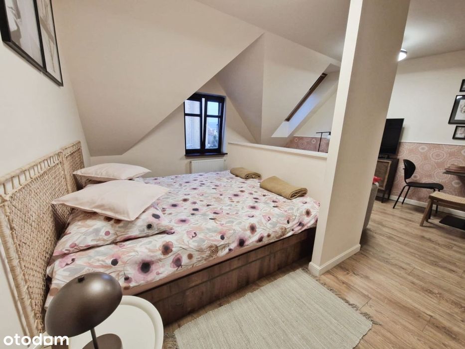 Gotowiec inwestycyjny w centrum Jeleniej Góry | Booking 9,9|LUX - Widok 3