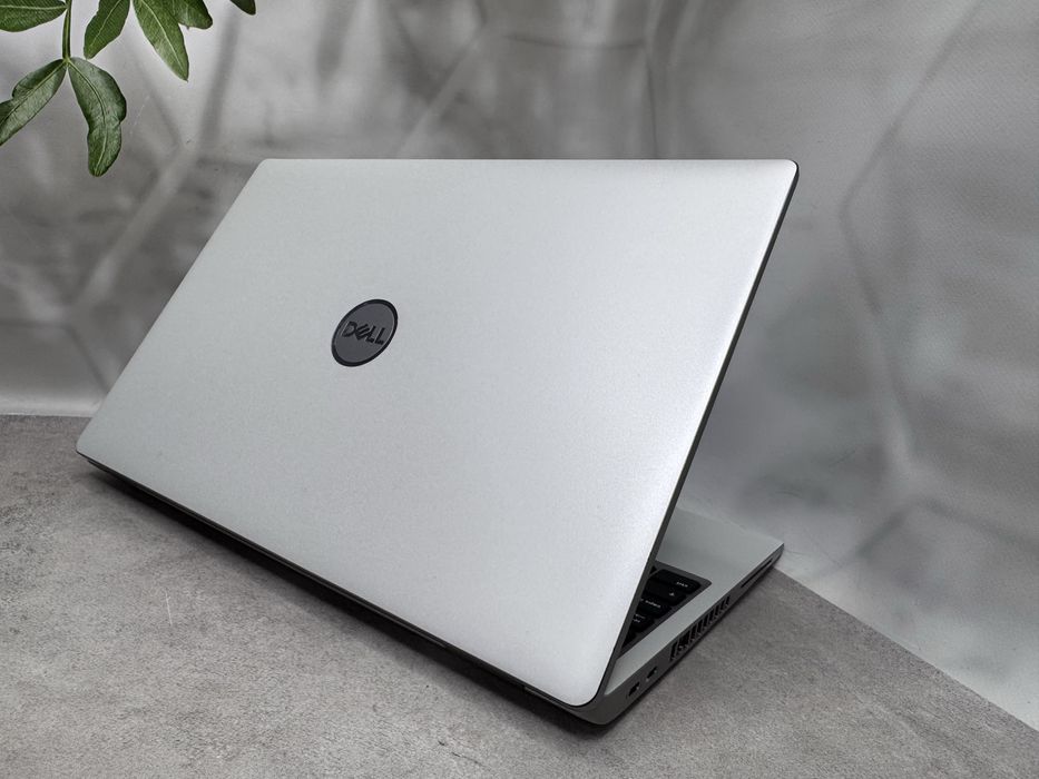 Ноутбук Dell Latitude 5520/i5-1135G7/16ГБ/512GB SSD/15.6"/Full HD IPS