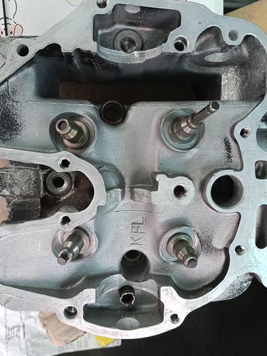 Honda xl 350 głowica sprawna