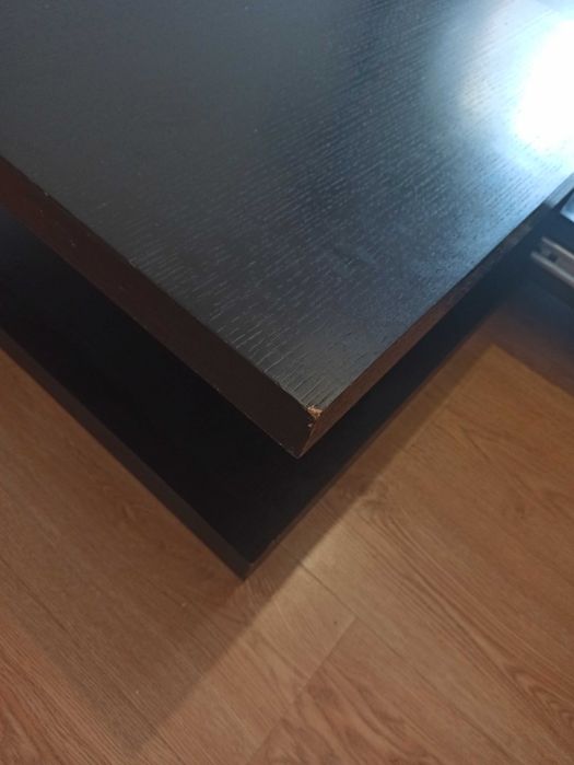 Mesa de Centro com Gavetas