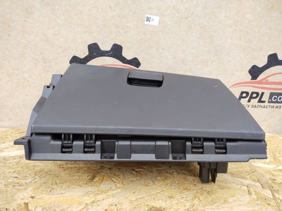 Hyundai i10 II 2013-2019 вещевой ящик бардачок 84540-B9000