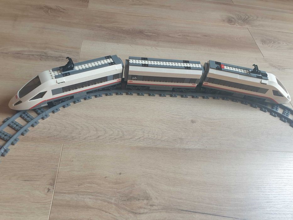 LEGO 60051 City - Superszybki Pociąg Pasażerski, cały zestaw