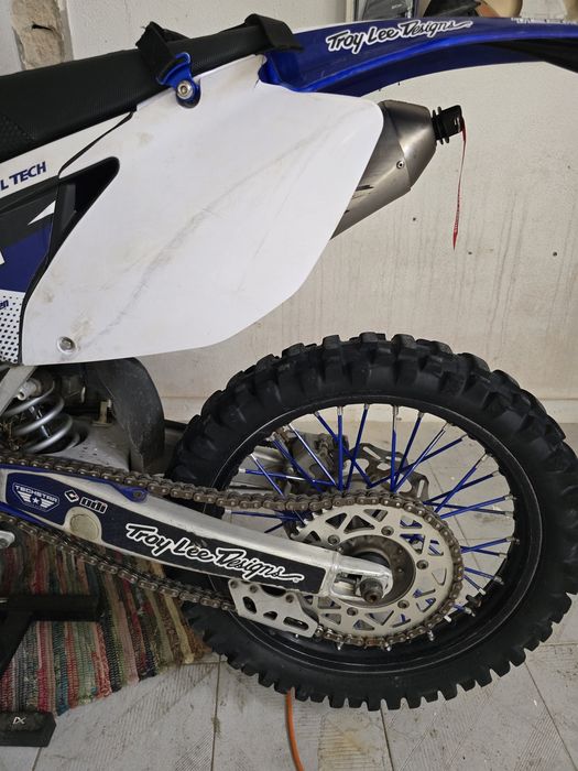 Yamaha YZ450F - averbada 35Kw (Carta A2)