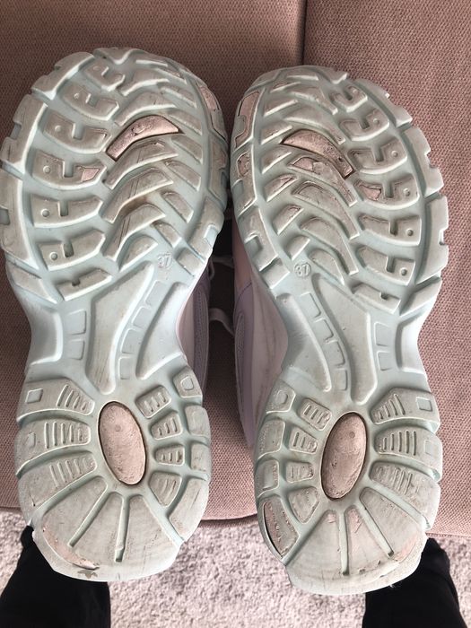 Buty sportowe typu adidasy