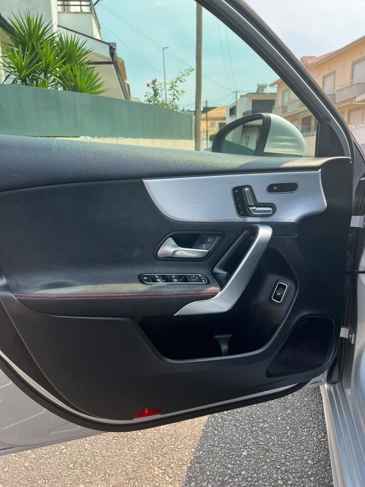 Mercedes-Benz A180 d Sedan AMG Line (Look A35) – Teto Panorâmico | Ecrã grande | Full Extras