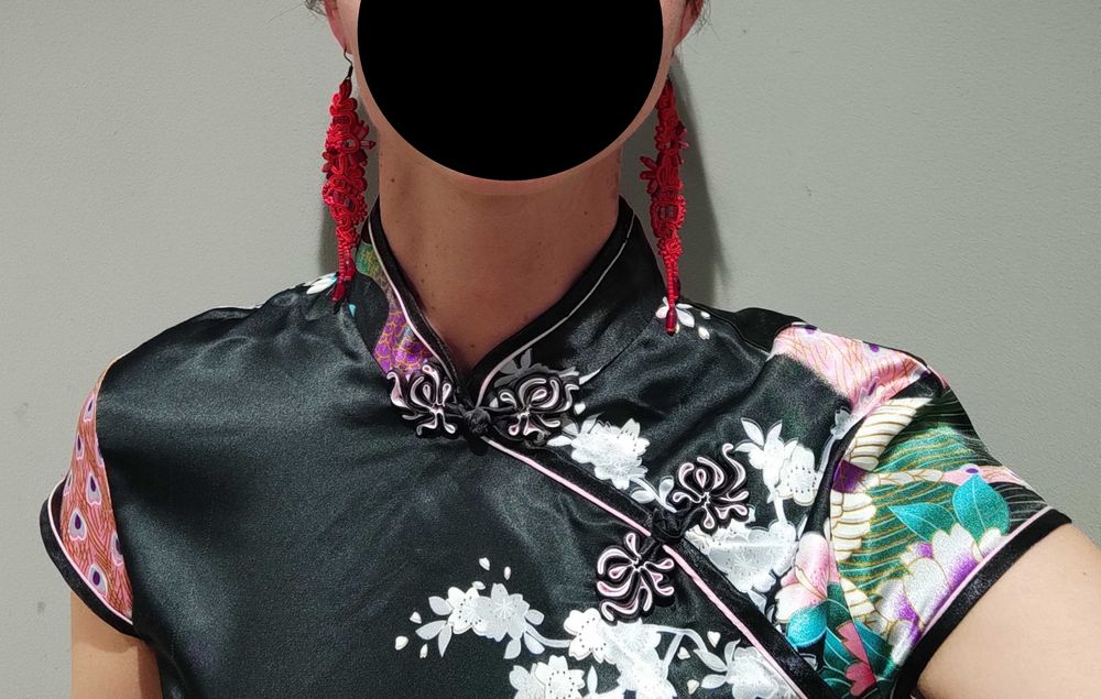 платье и серьги (китайский стиль)