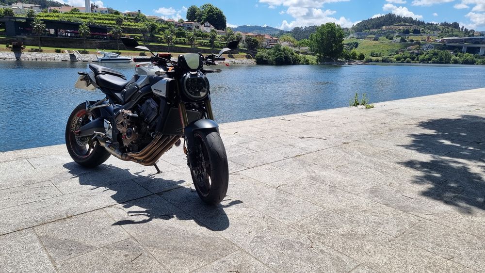Honda CB650R 2025 E-clutch