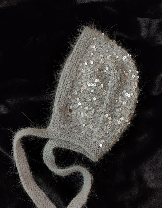 Чепчик с пайетками