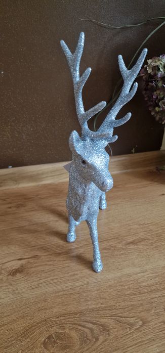 Duży srebrny brokatowy renifer 39 cm