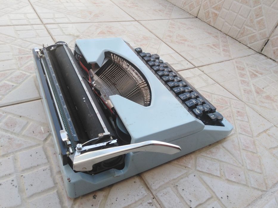 Máquina de escrever antiga