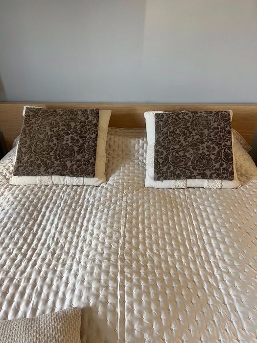 2 szt PODUSZKA dekoracyjna WELUR motyw kwiatowy  PIĘKNA ( 48 x 48 cm )