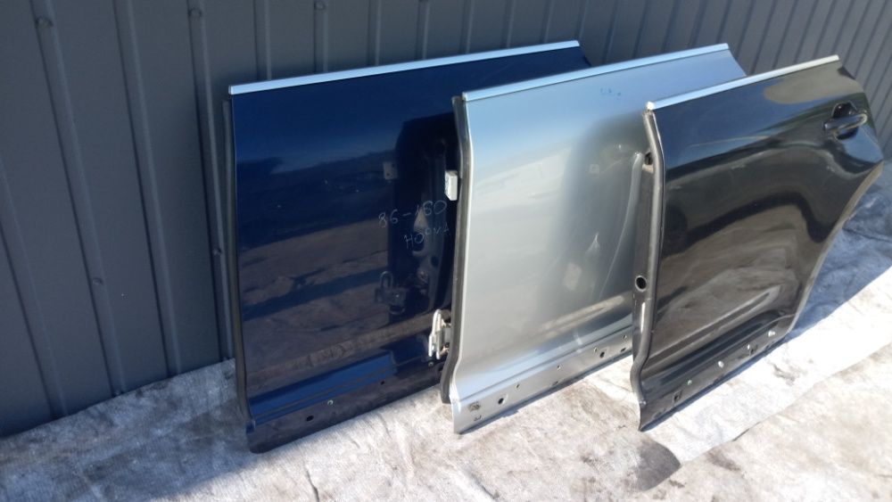 Дверь задняя левая Volkswagen Touareg \ Фольксваген Туарег двери двері