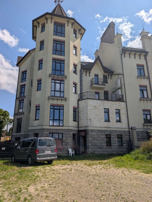 Продаж готелю 1343 м² навпроти «Женеви» | Трускавець, вул. Суховоля
