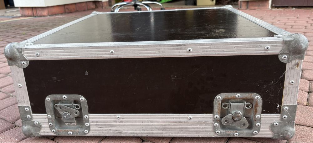Mikser Allen&Heath Gl 2400 z case