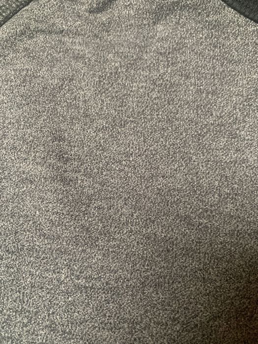 Bluza.     Reserved