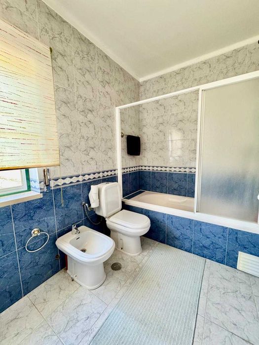 Andar de moradia T3 + sótão e parqueamento