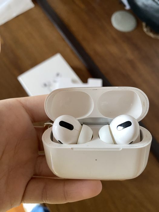 Fones Airpods Pro primeira geração