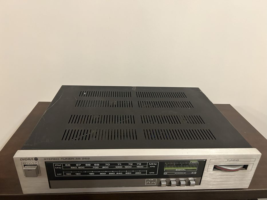 Tuner radiowy Unitra Diora AS 252 analogowy
