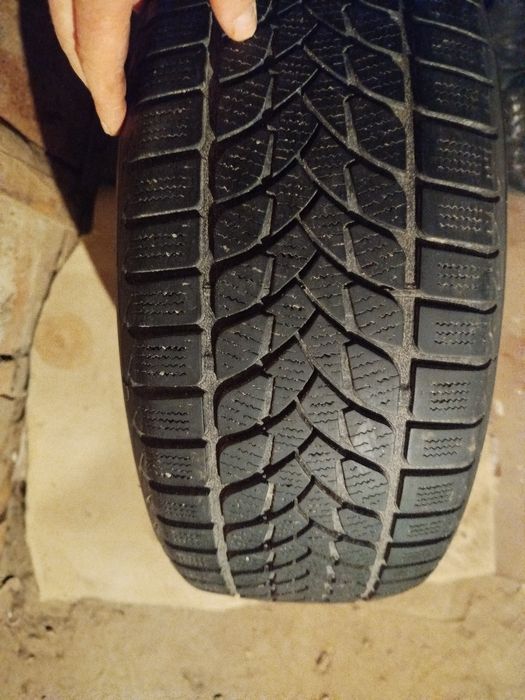 Продам всесезонну гуму205/55/16