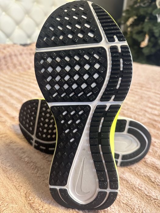 Кросівки Nike Air Zoom Structure 25