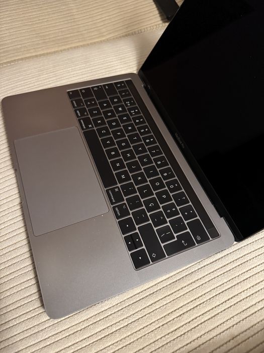 MacBook Pro com touch bar
