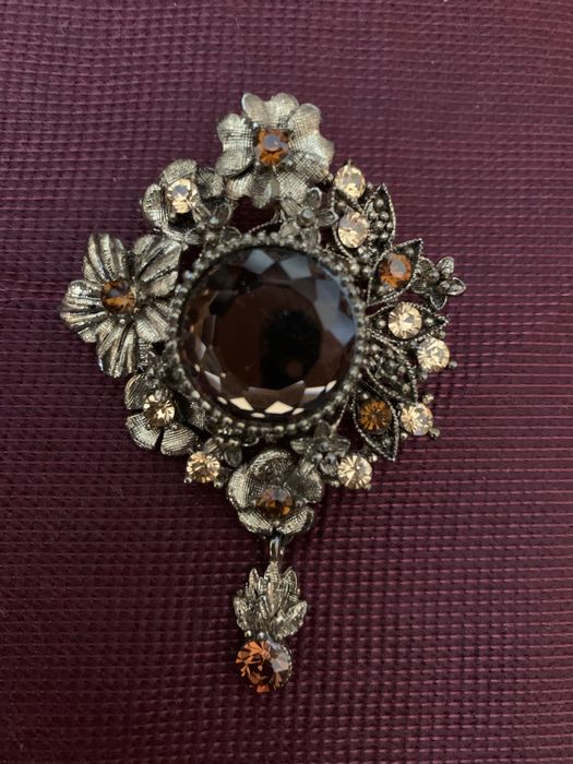 Вінтажна брошка старої Чехії