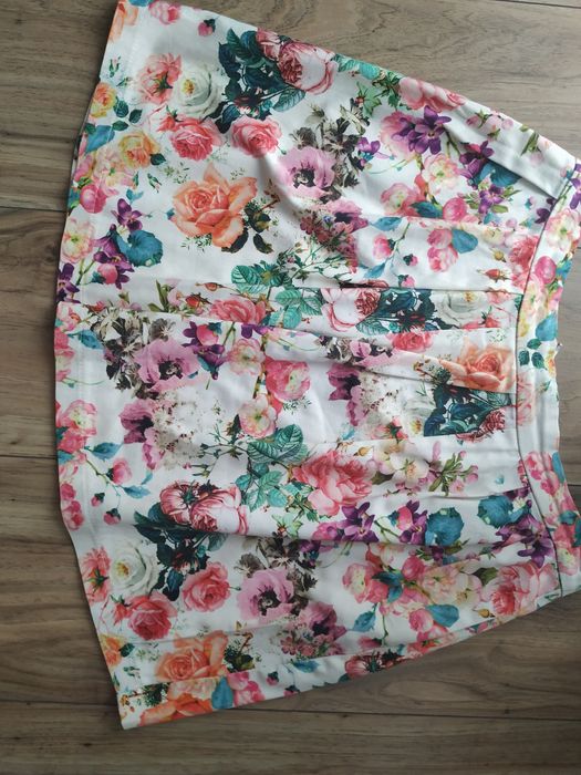Spódniczka w kwiaty