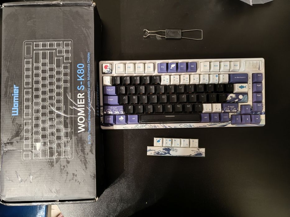 Игровая клавиатура на белых свитчах womier s-k80