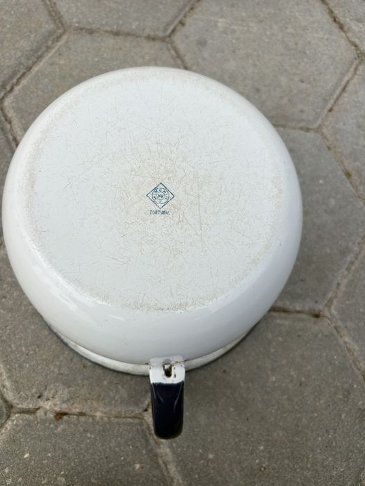 Penico antigo de esmalte