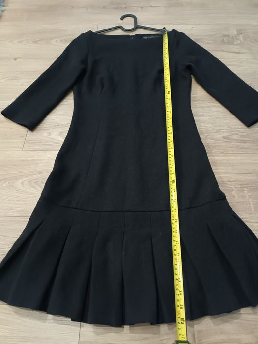 Czarna sukienka Zara
