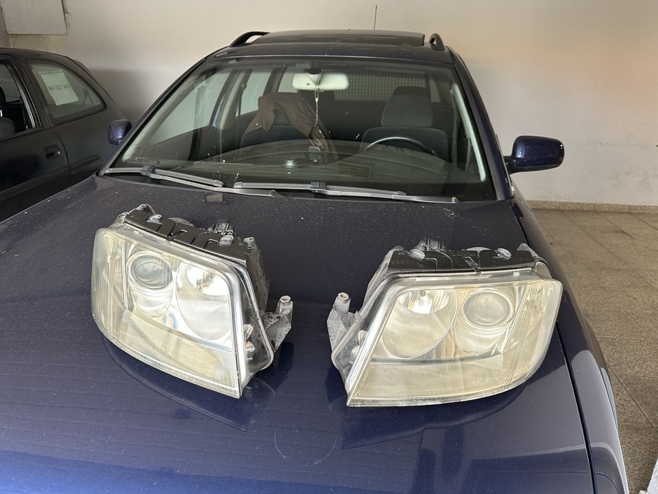 Oticas/farol dianteiras oroginais VW PASSAT B5 2002