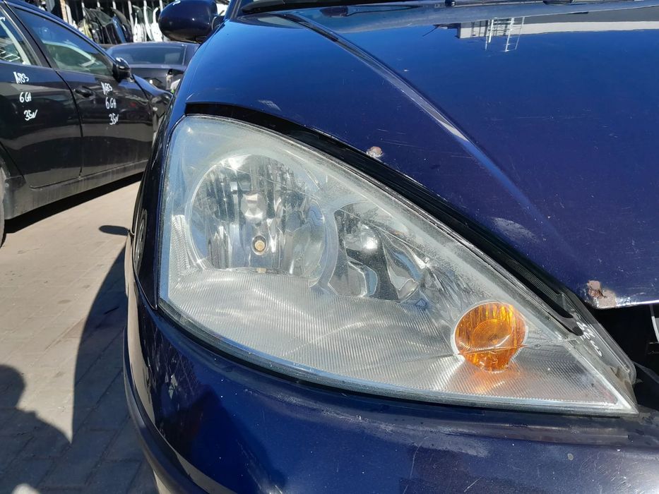 FORD FOCUS MK1 LAMPA REFLEKTOR PRAWA PRZEDNIA PRAWY PRZÓD
